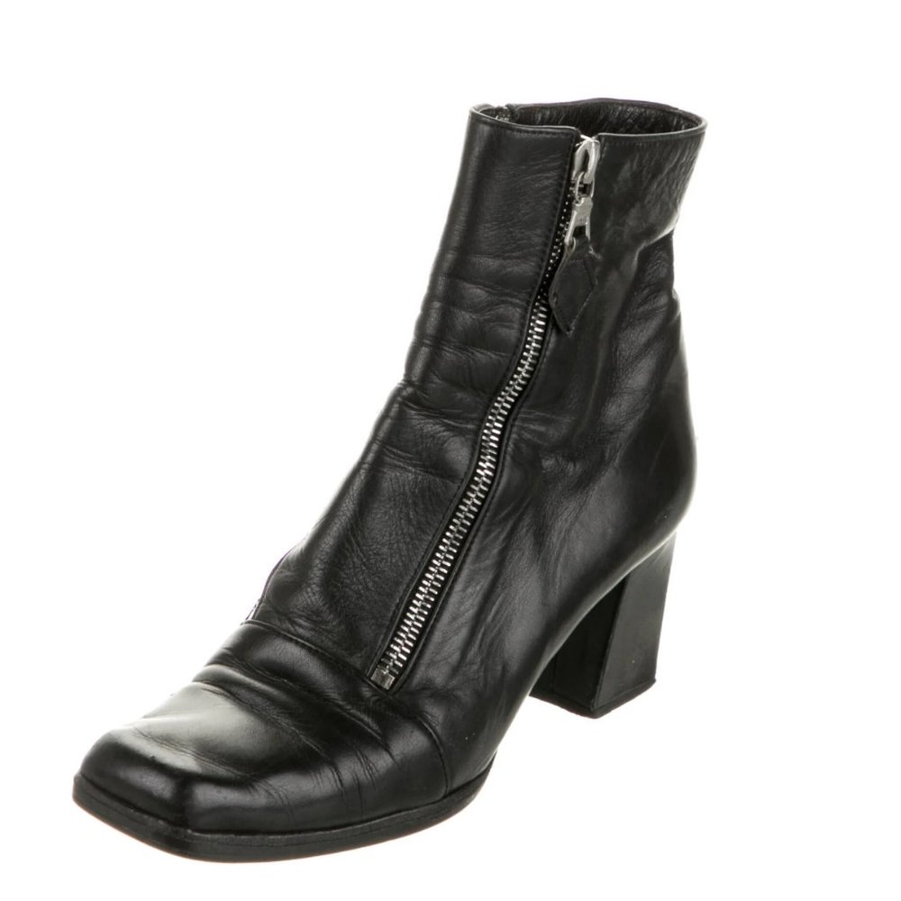 'Yves Saint Laurent' Leather Angle Boots (8)